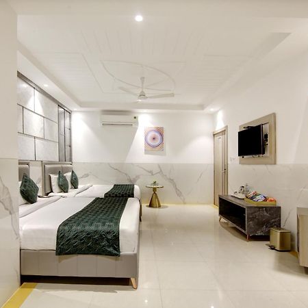 Hotel Delhi 37 By Star Group Near Delhi Airport New Delhi Exterior photo