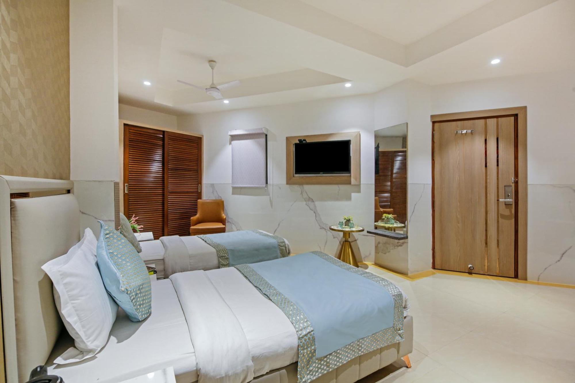 Hotel Delhi 37 By Star Group Near Delhi Airport New Delhi Exterior photo