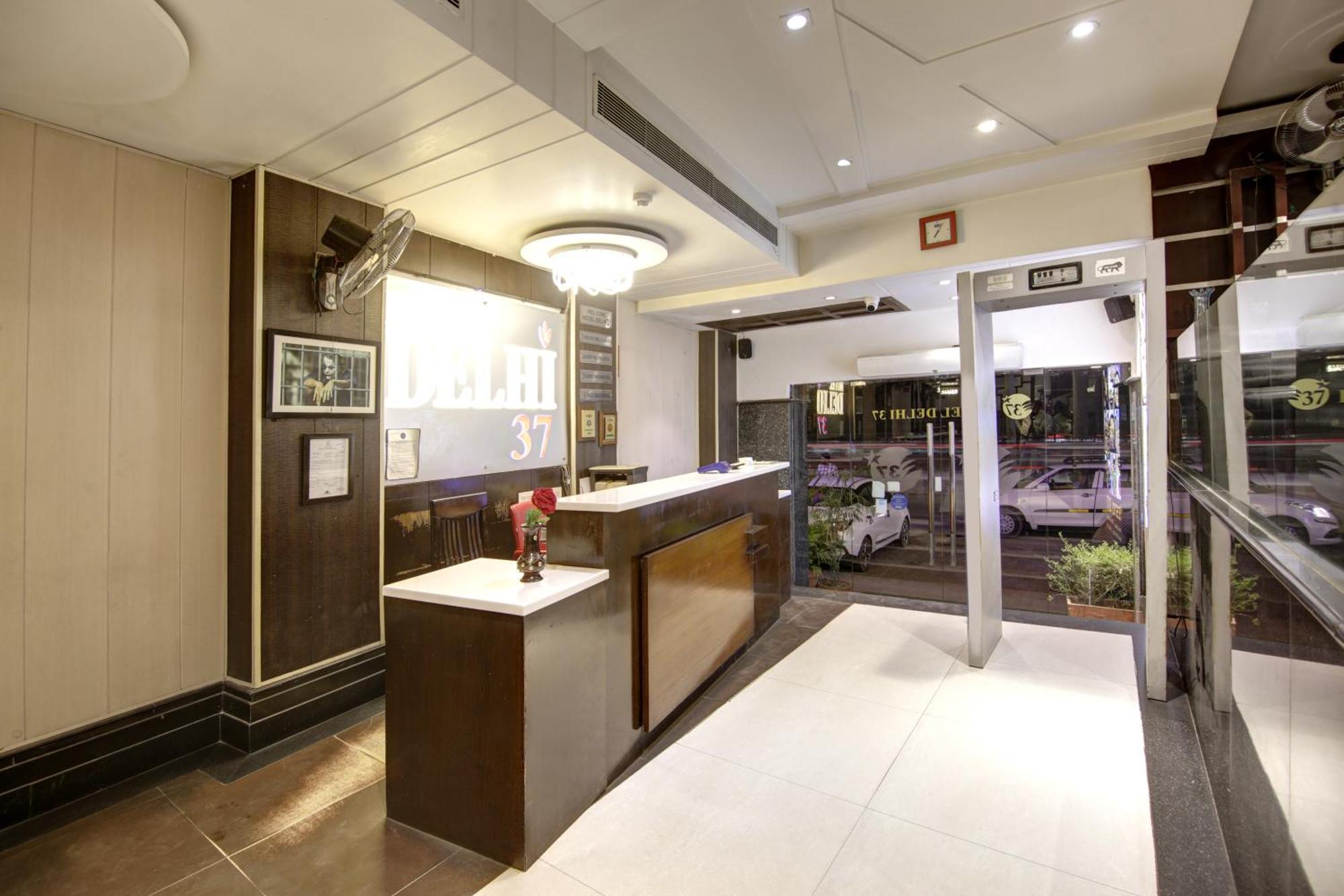 Hotel Delhi 37 By Star Group Near Delhi Airport New Delhi Exterior photo