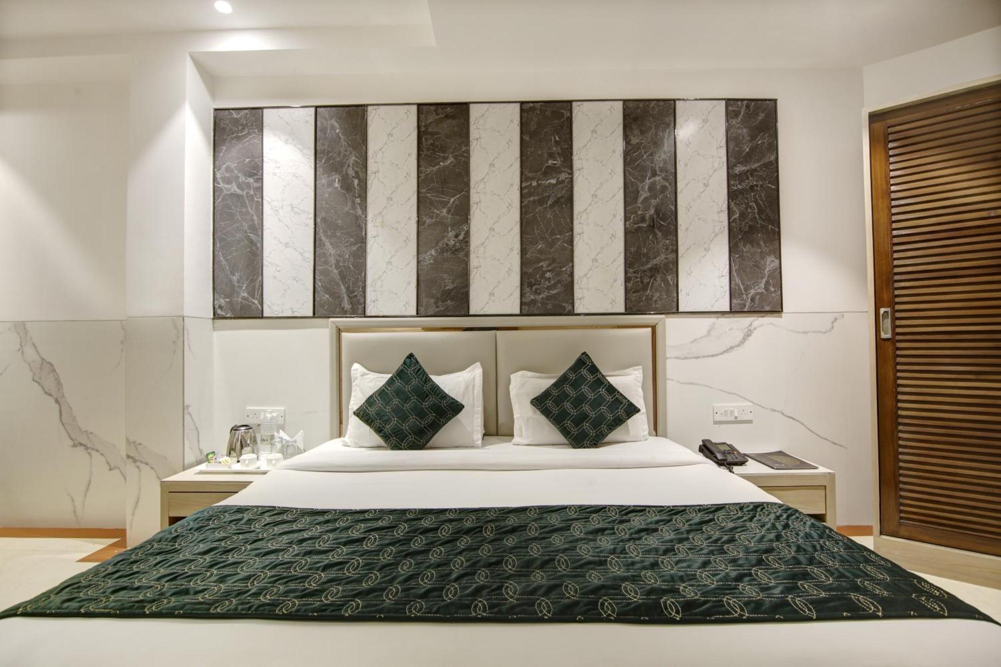 Hotel Delhi 37 By Star Group Near Delhi Airport New Delhi Exterior photo