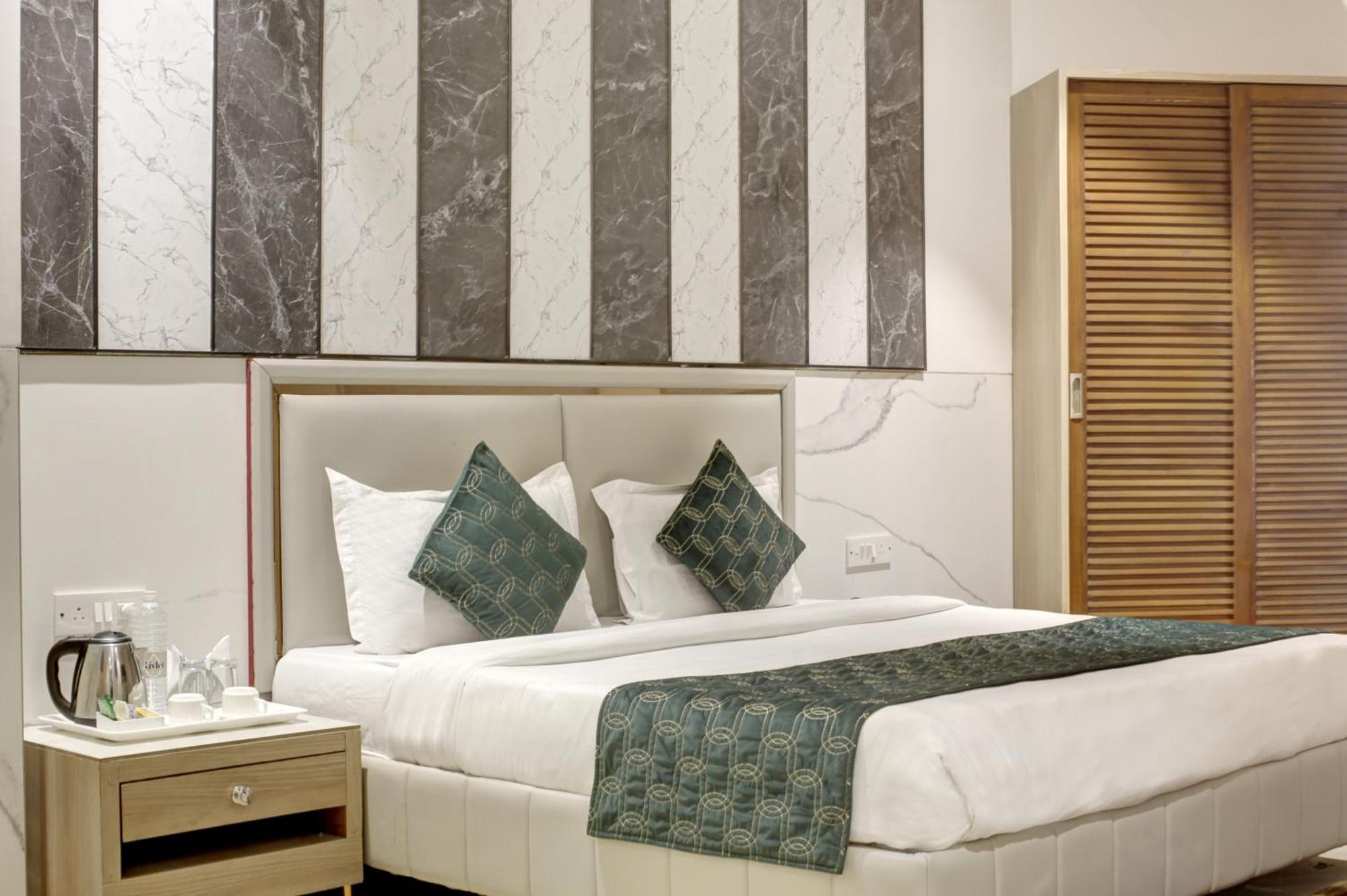 Hotel Delhi 37 By Star Group Near Delhi Airport New Delhi Exterior photo